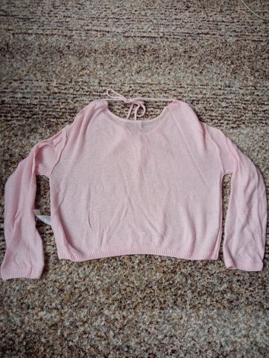 Sweterek z wiązaniem