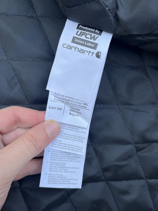 Casaco Carhartt Detroit Camel tamanho L