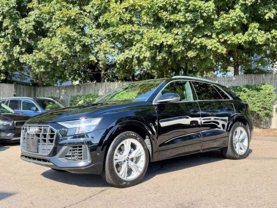Audi Q8 quattro Premium Plus      2021