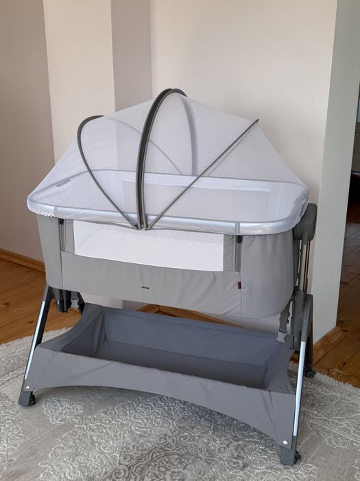 Carrello Aria – приставне ліжечко для дитини від народження