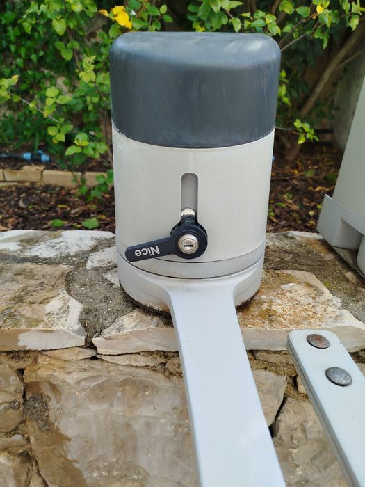 Kit Motor NICE 24V para portão batente com até 7 m entre pilares