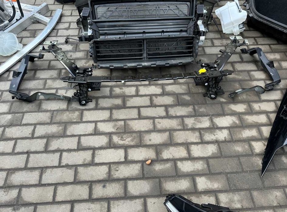 Бампер фара крыло капот комплект Polestar SUV Розборка полестар