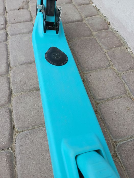 Hulajnoga elektryczna dla dzieci