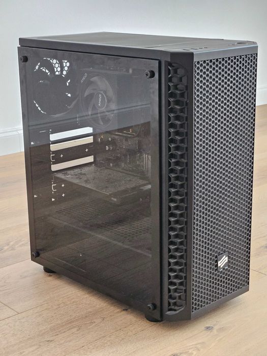 Komputer AMD Ryzen 7 3700X, 16gb ddr4, Nvidia Quadro P2000 5gb