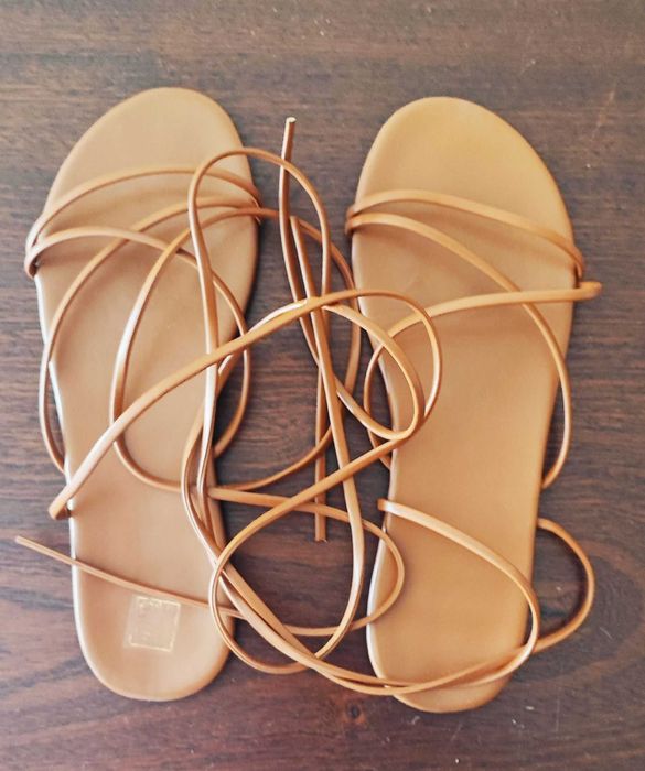 Sandalias T.40 cor camel