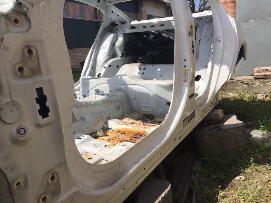 Ягуар ХЕ кузов,