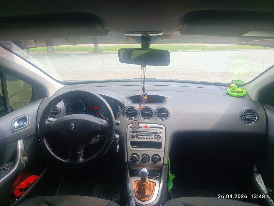 Peugeot 308 2008 рік