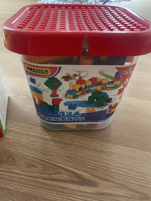 Klocki drewniane i plastikowe