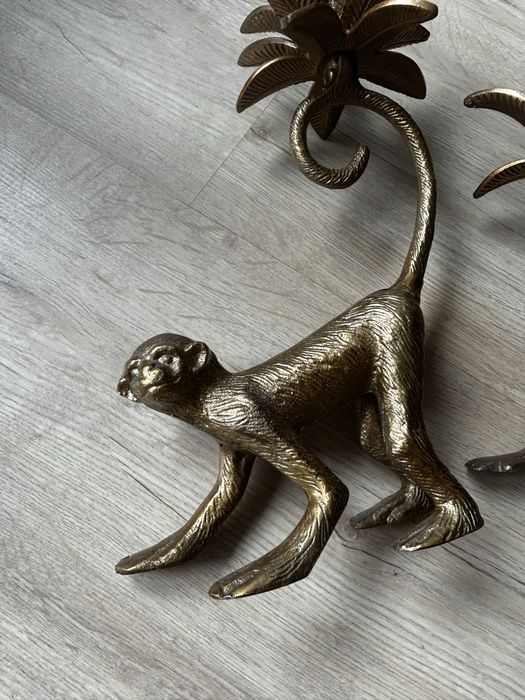 Conjunto de porta-velas dourado macaco