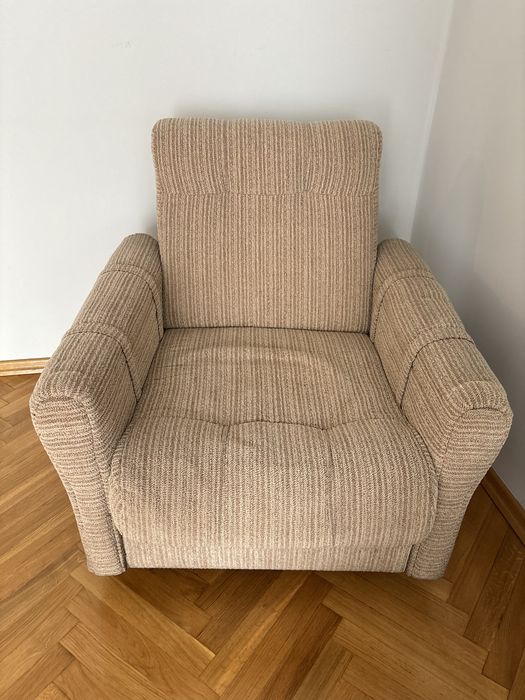 Fotel beżowy, bardzo dobry stan