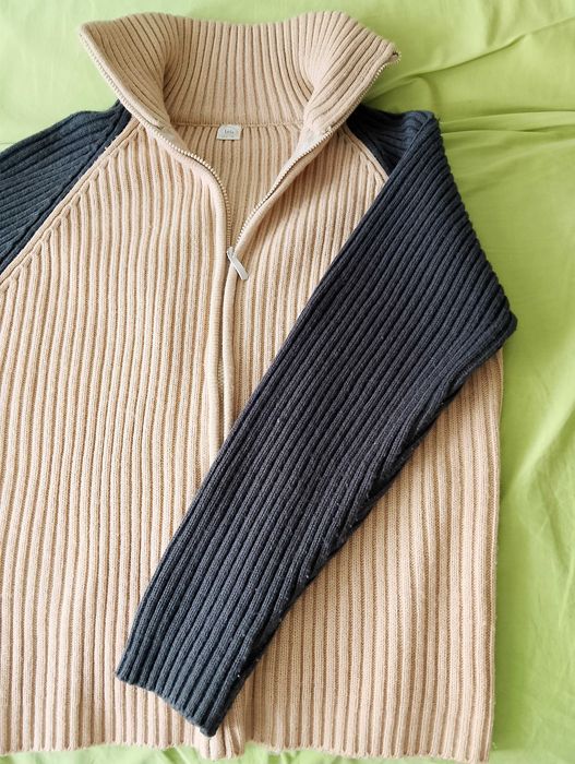 Sportowy sweter męski