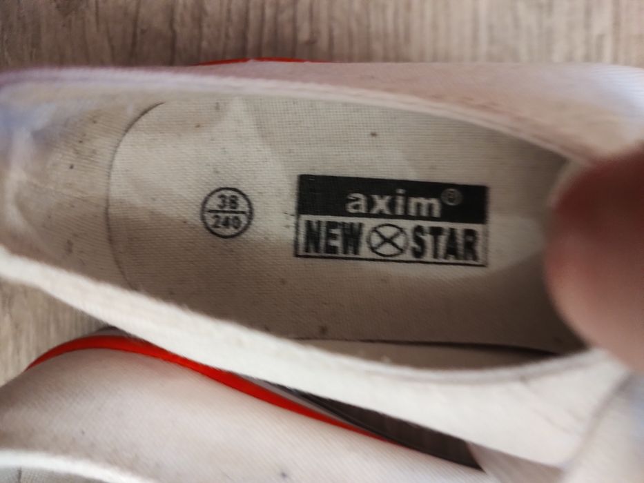 Białe trampki 38 Axim News Star