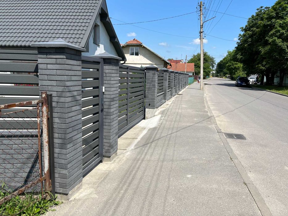 Встановлення парканів з облицювальної цегли. Фасади, огорожі, Альтанки