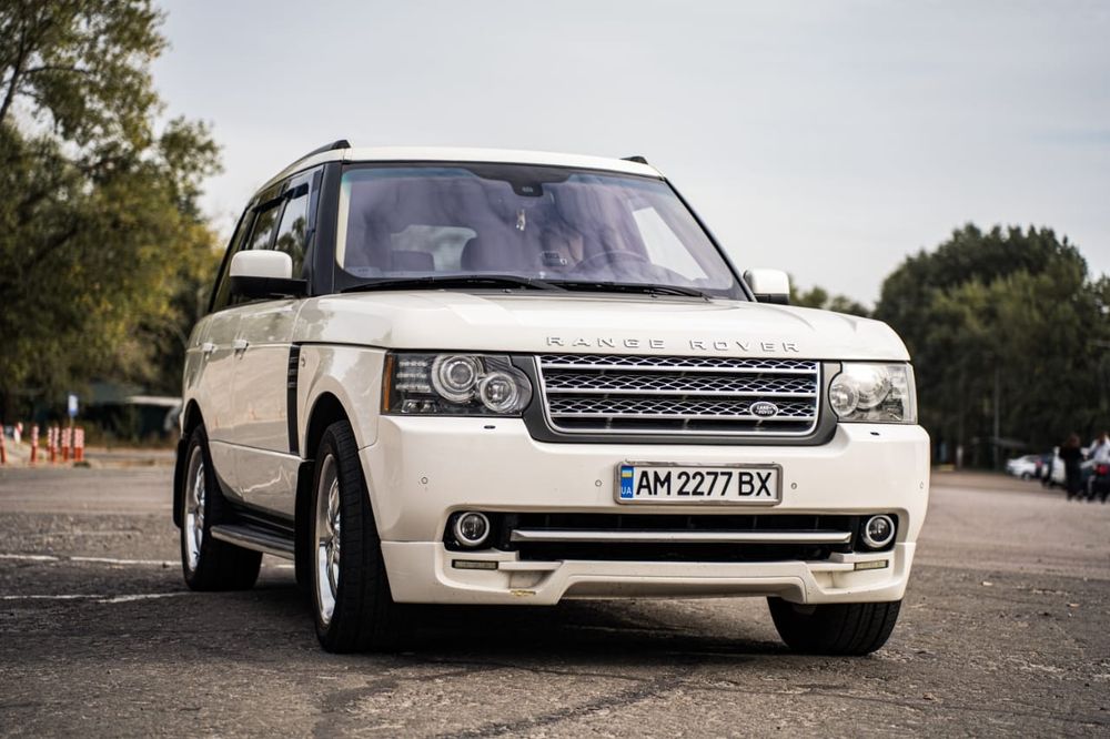 Продам Range Rover 2009 года