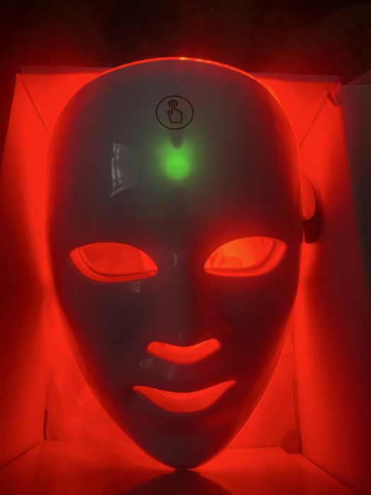 Світлодіодна лед маска для обличчя