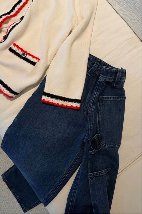 Chanel розмір: М нові джинси