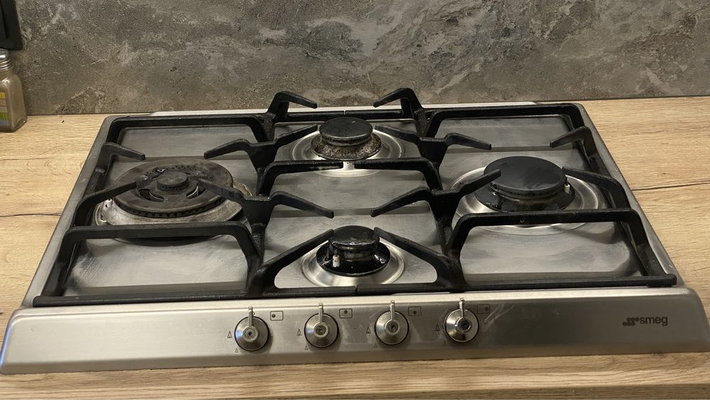 Газова поверхня smeg