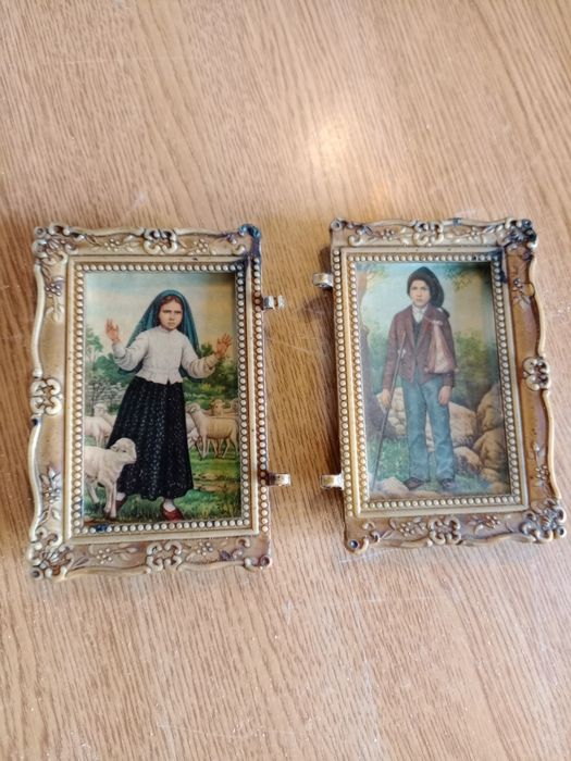 Molduras com os pastorinhos de Fátima