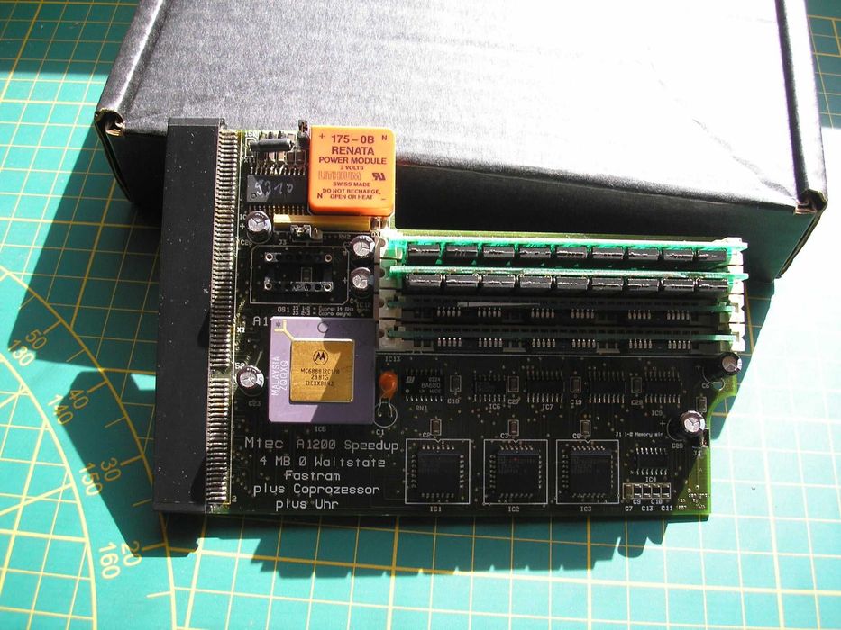 Amiga 1200 – Blizzard 1230-IV Turbo Board (oryginał, stan idealny)