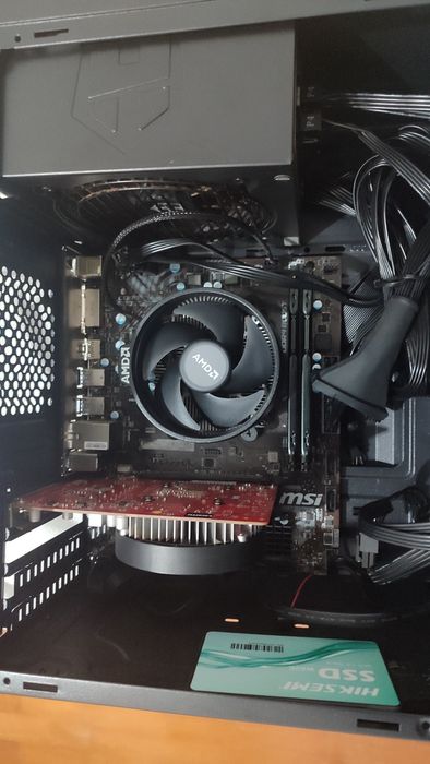 High-performance desktop computer446197535552972802