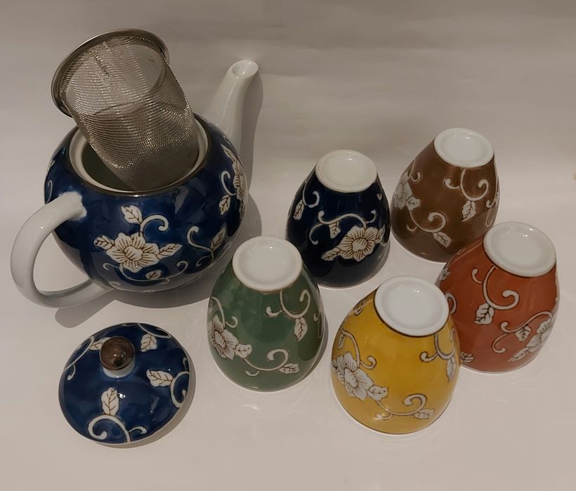 Small exotic tea set64550902993537123