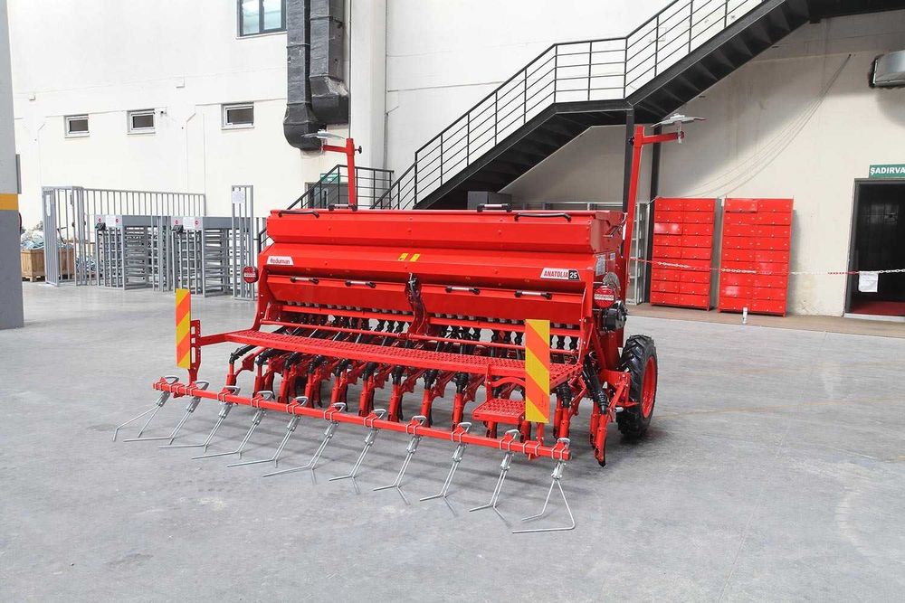 Od ręki! Siewnik mechaniczny zbożowy Ozduman Anatolia X - ścieżki, redlica stopkowa