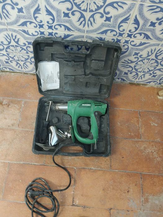 Decapador de Ar Quente HiKOKI RH600T 2000 W + Kit Acessórios