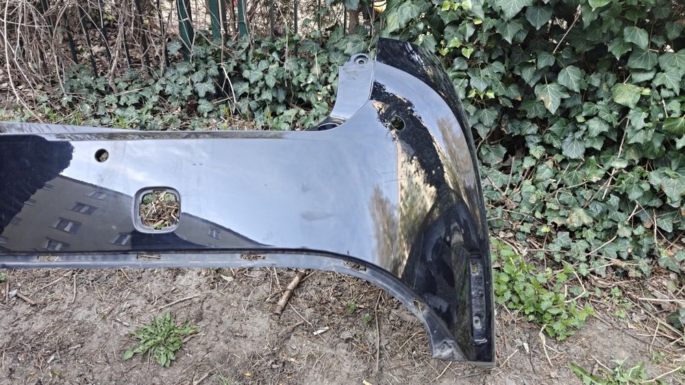 Zderzak tylny do toyota corolla e21  combi