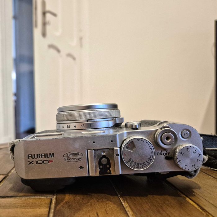 Máquina Fotográfica Fujifilm X100F Usada
