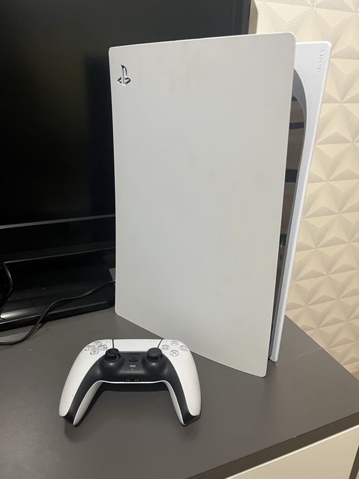 Konsola PS5 z napędem 825GB po serwisie