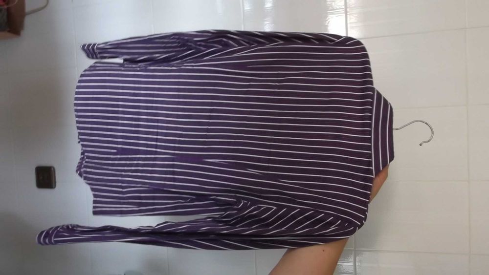 Camisa Riscas Roxas como nova