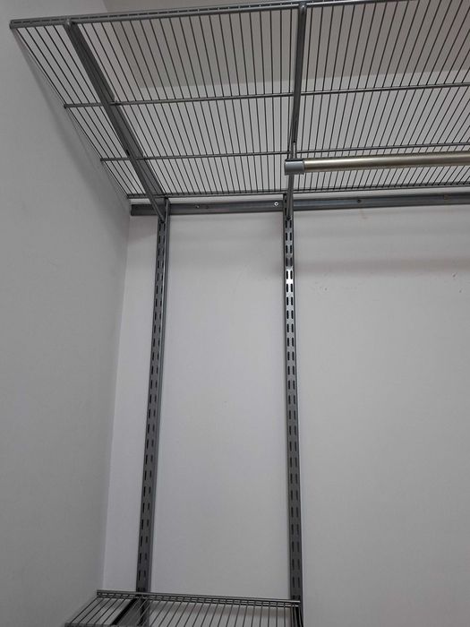 System Elfa do garderoby lub spizarni
