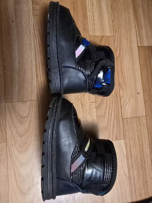 Дитячі ботінки,уггі