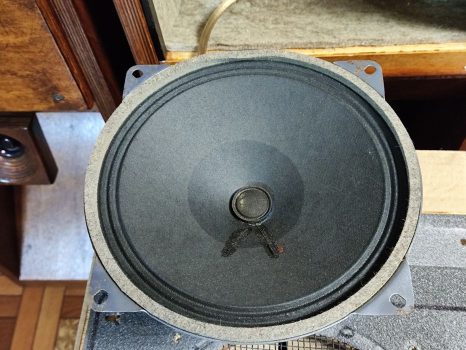 Акустика на AlNiCo динамиках