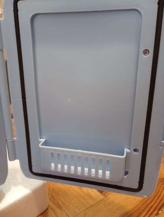 Vendido! Mini frigorífico portátil auto (faz quente e frio)