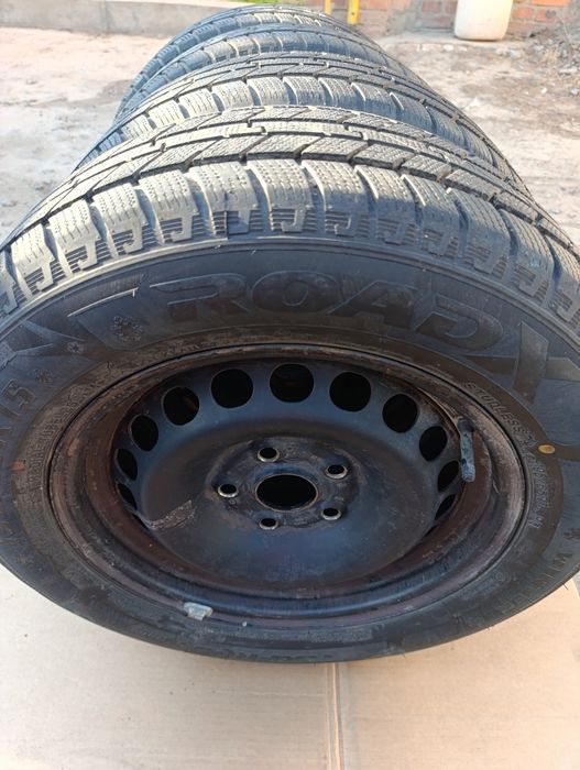 Продам колеса ,без порізів ,без шишок ,з дисками відбалансовані !