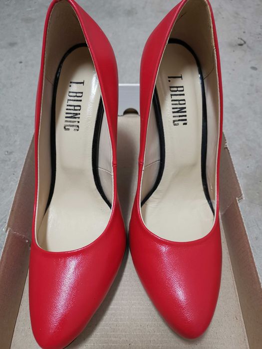 Buty czerwone obcasy r. 37
