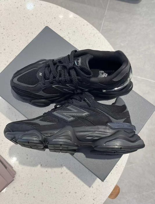 New Balance 9060 Triple Black Suede BPM R.40