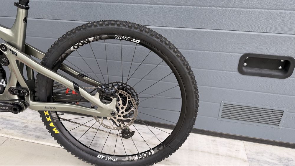 Pivot Firebird 2022 – Öhlins RXF38 + TTX2