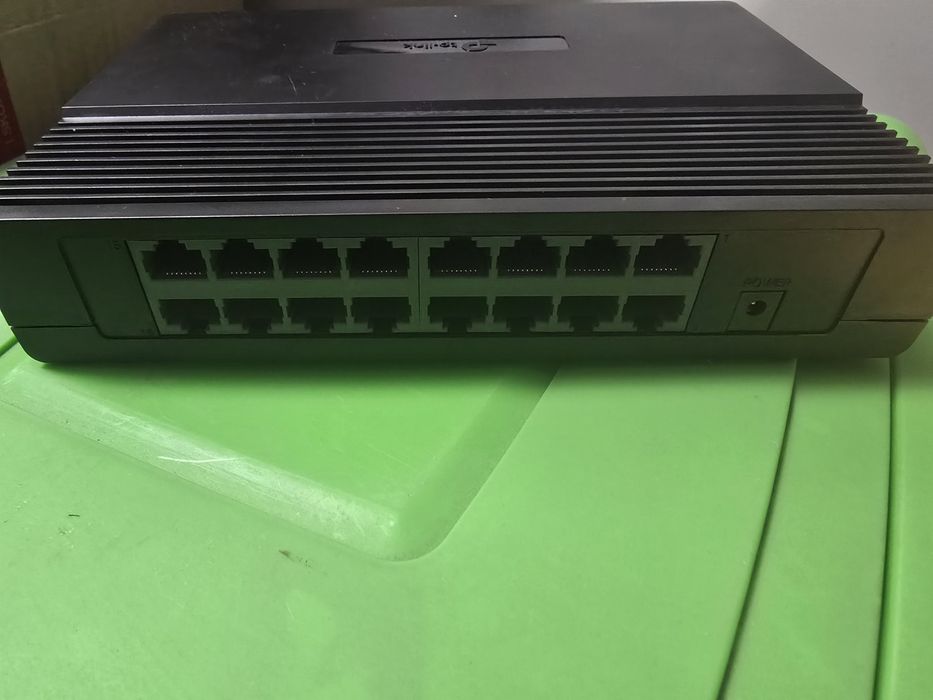 Switch TP-link TL-SF1016D 16-port 10/100Mbps desktop