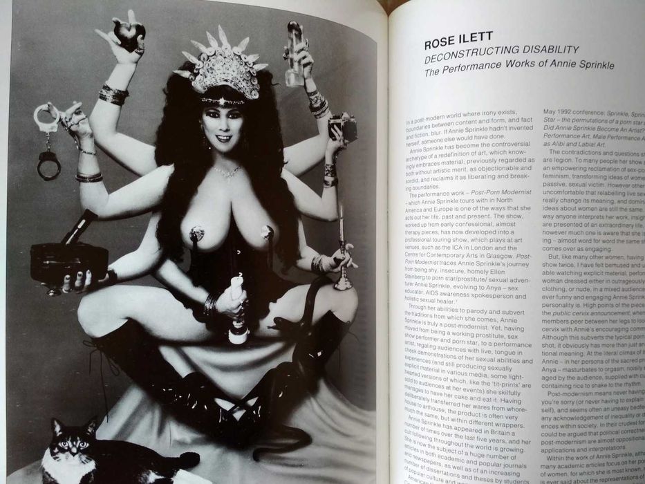 Performance Art: Into the 90s (porte incluído)