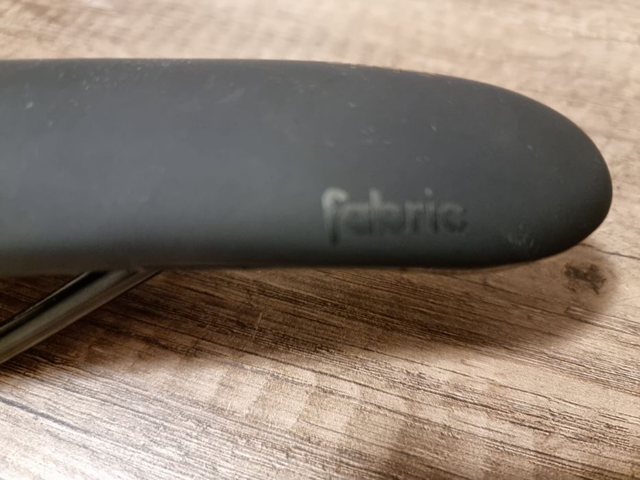Siodełko rowerowe Fabric pedały