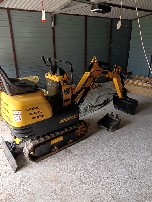 Brukarz układanie kostki brukowej oraz usługi minikoparka prace ziemne