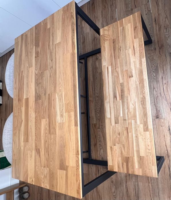 Conjunto de Mesa + Banco + Cadeiras