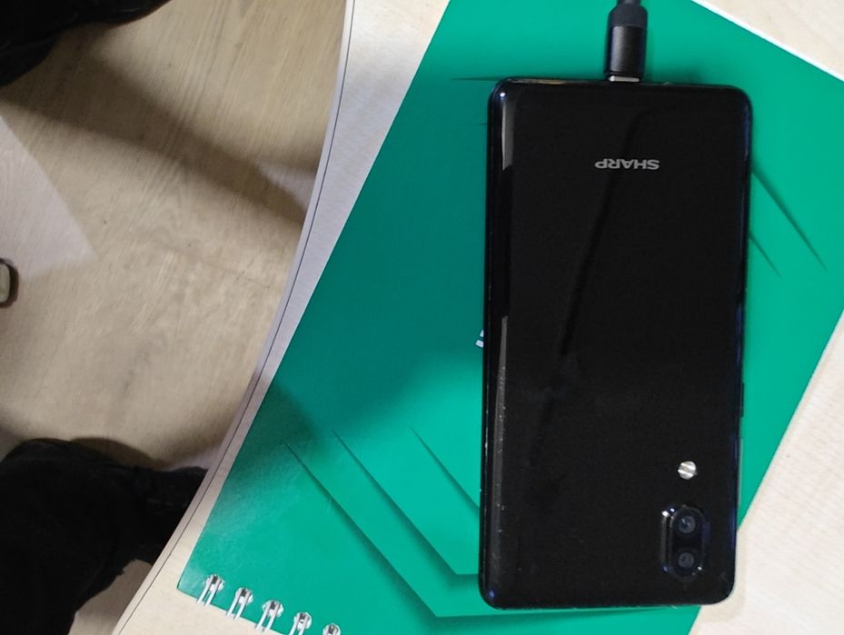 Смартфон Sharp Aquos s2  4/64  Global