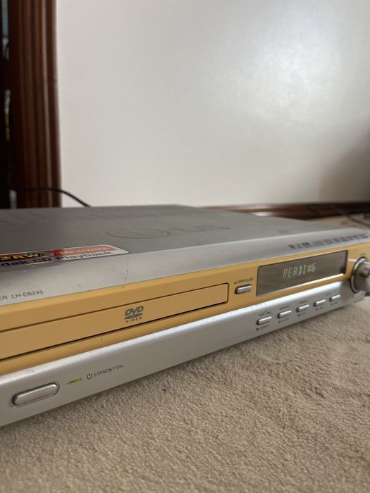 LG Home Cinema DVD/CD Receiver LH-D6245 Usado