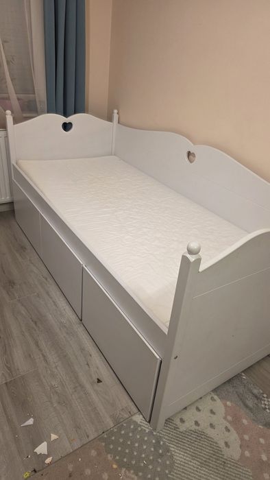 Łóżko jednoosobowe