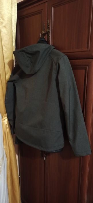 Куртка осіннія,весняна