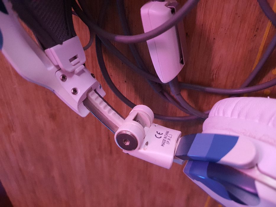 Наушники компьютерные (гарнитуру) AKG GHS1 в отличном состоянии.