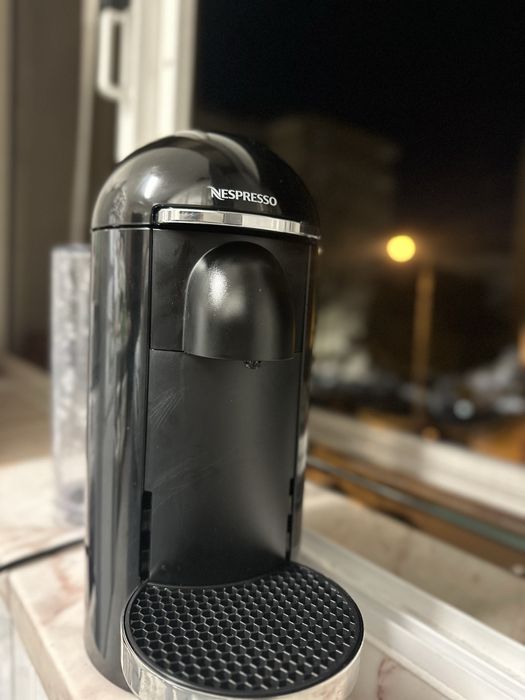 Máquina de Café,  Nespresso Vertuo Plus Deluxe